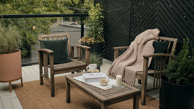 Parilla Privacy Screen in Black Metal