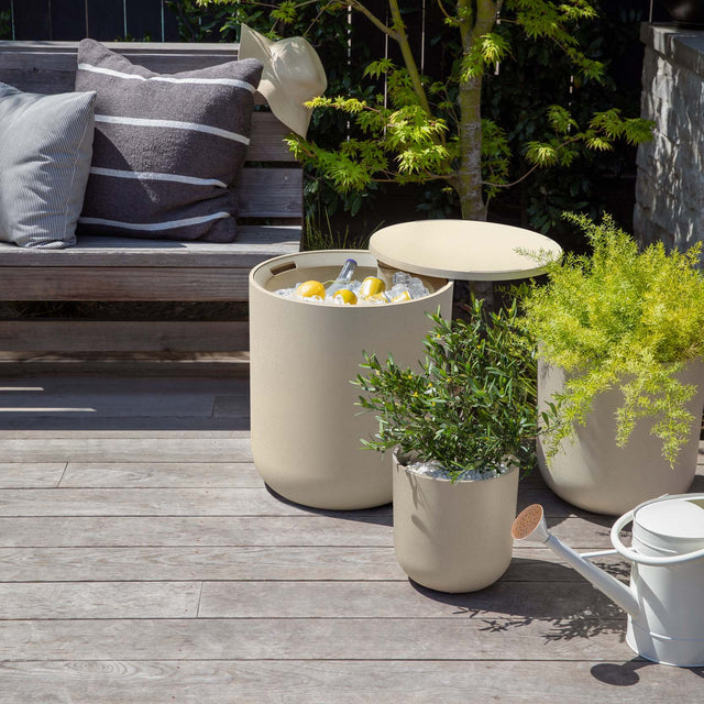 kona chill side table