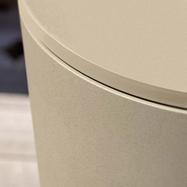 kona chill side table