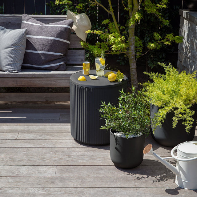 demi chill side table