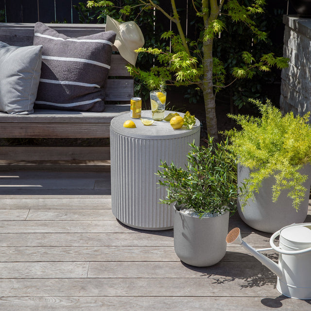 demi chill side table