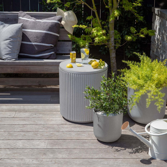 demi chill side table