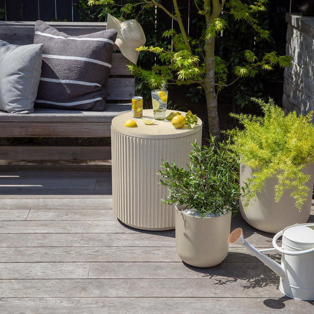 demi chill side table
