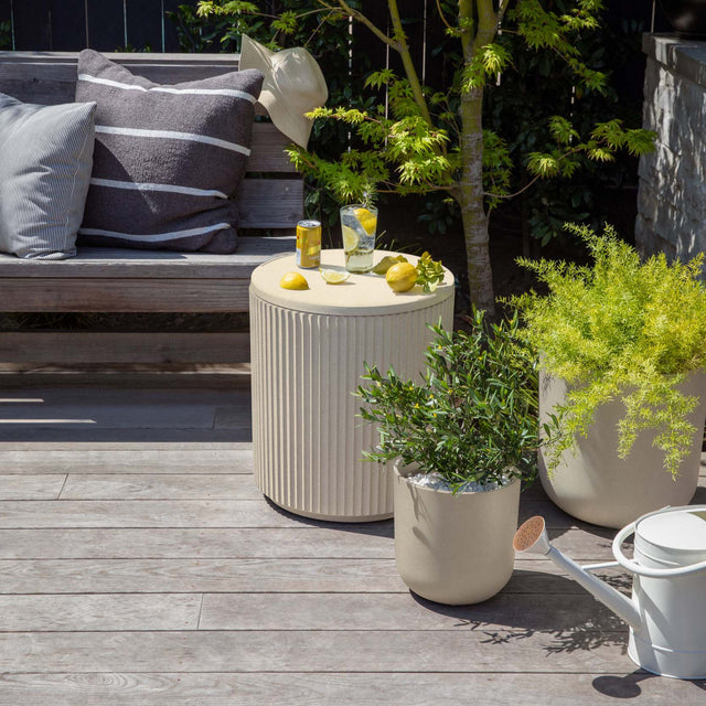 demi chill side table