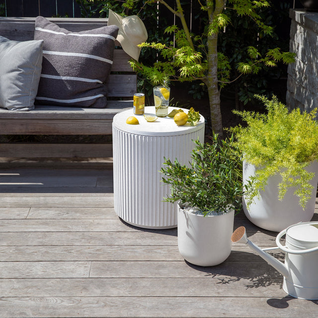 demi chill side table