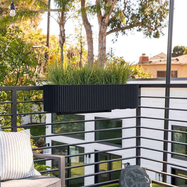 demi railing planter bracket