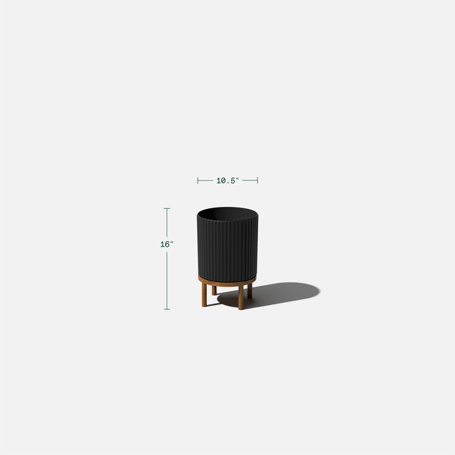 demi raised twelve planter