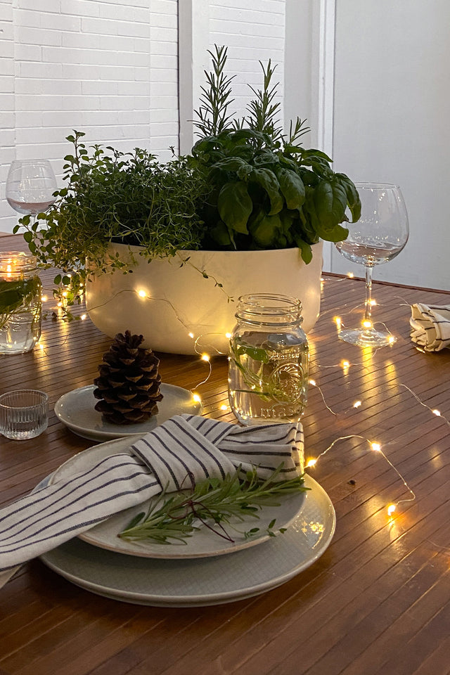 how to make a holiday fresh center piece