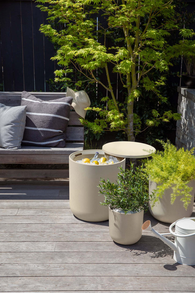 kona chill side table