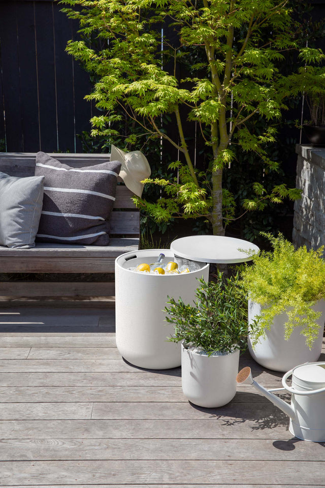 kona chill side table