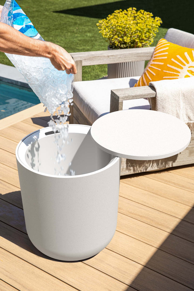 kona chill side table