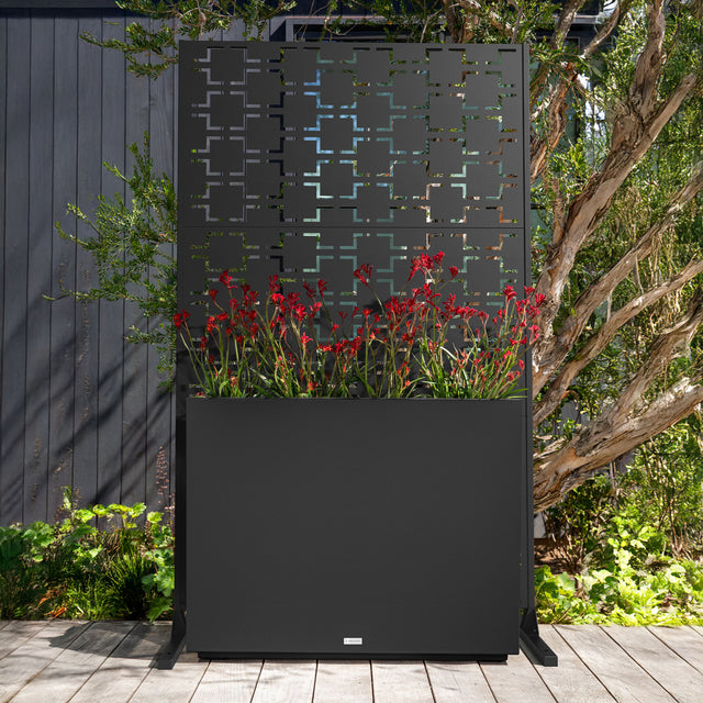 block span planter with privacy screen set
