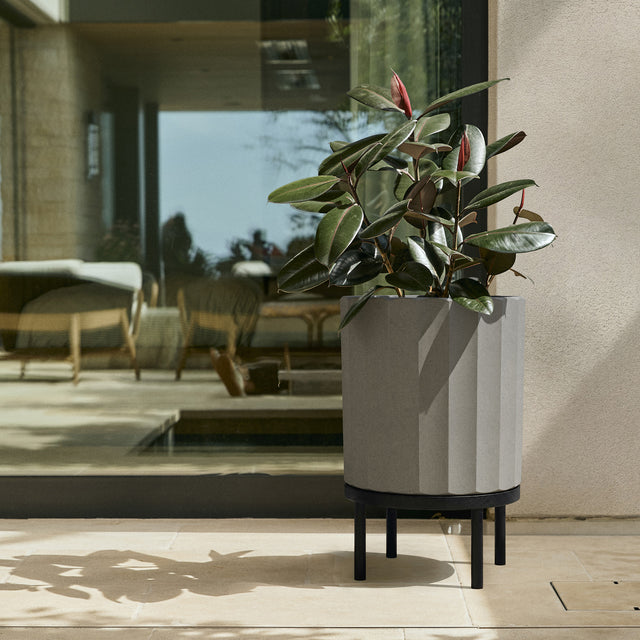 column raised planter