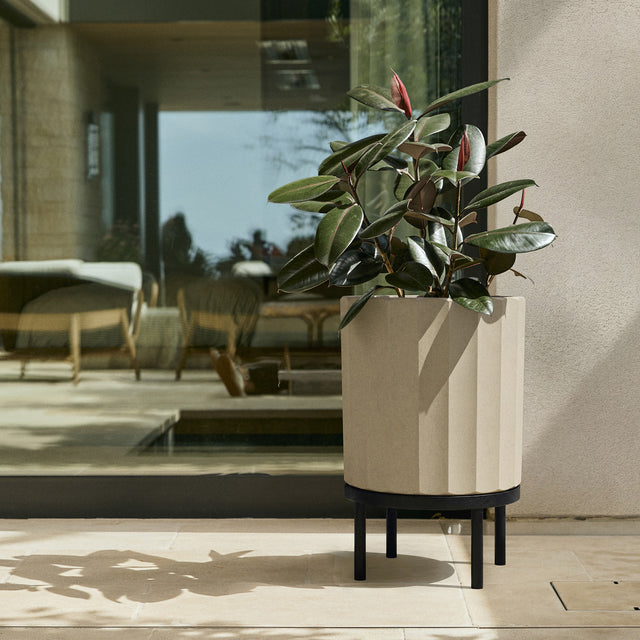 column raised planter