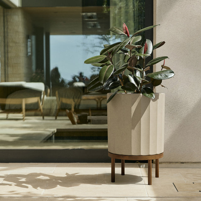 column raised planter