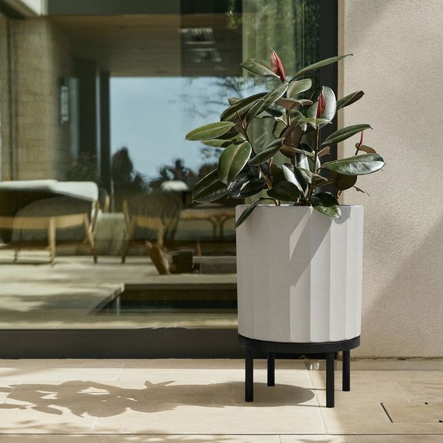 column raised planter