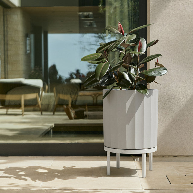 column raised planter