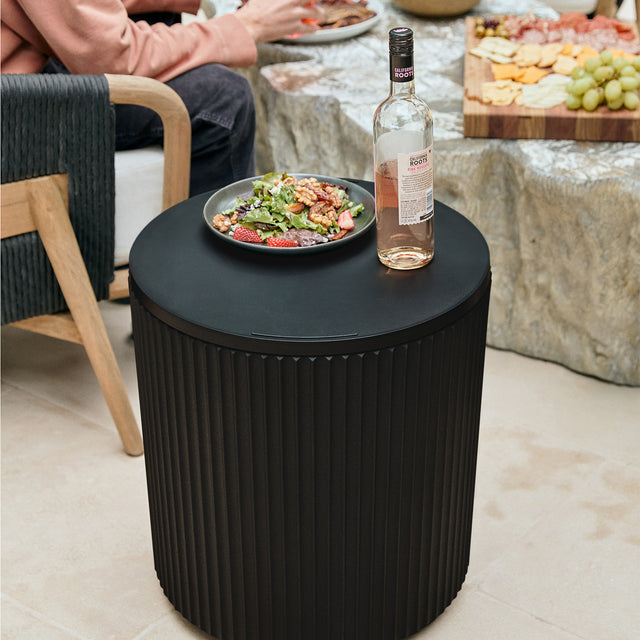 demi chill side table