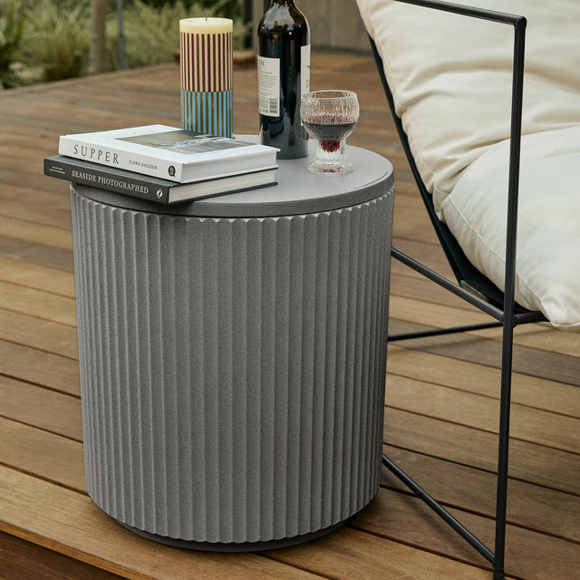 demi chill side table