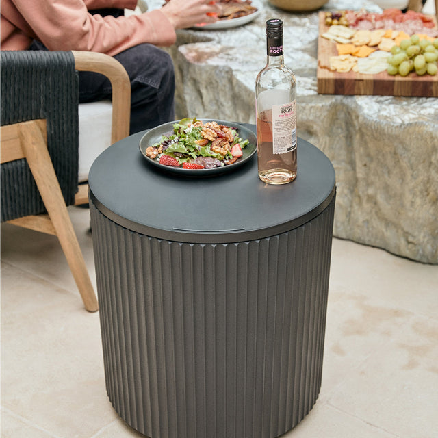 demi chill side table