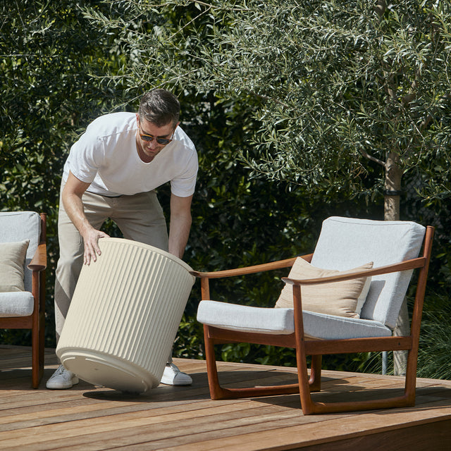 demi chill side table