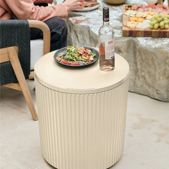 demi chill side table