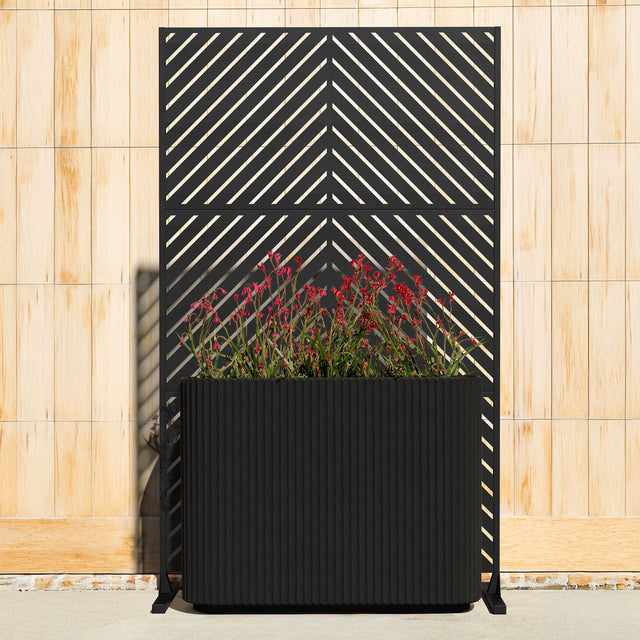 demi span planter with privacy screen set