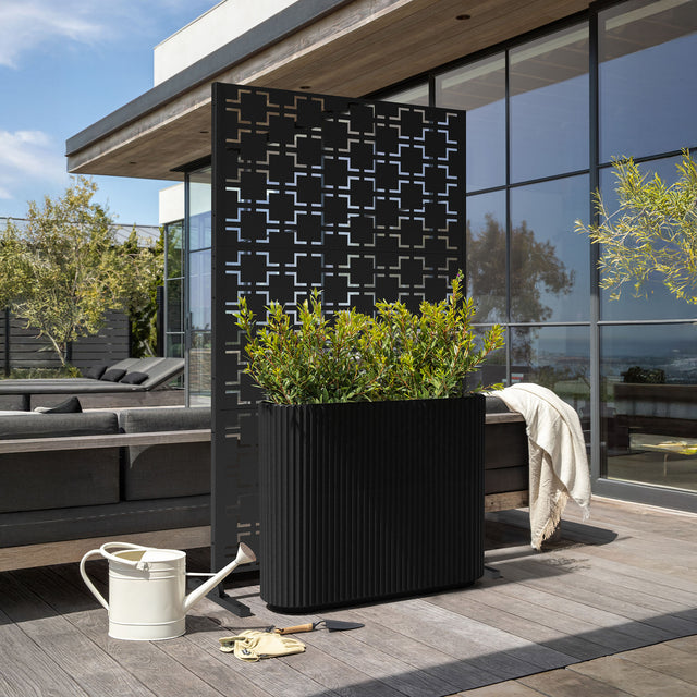 demi span planter with privacy screen set
